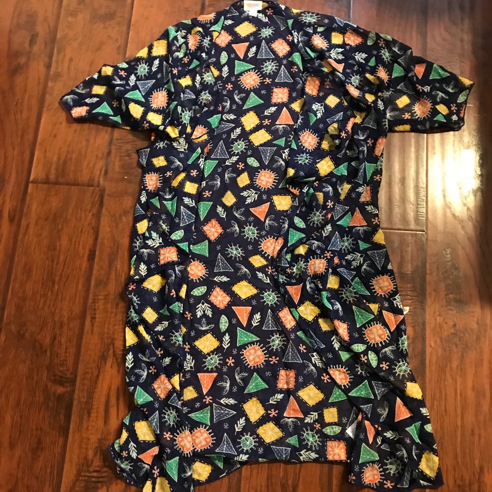 Lularoe Shirley Size Small
